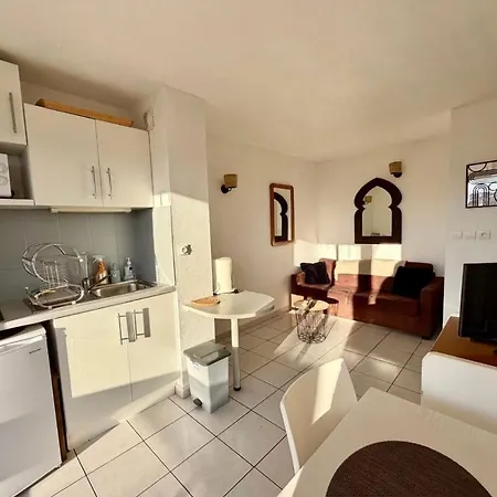 Location Cap D
